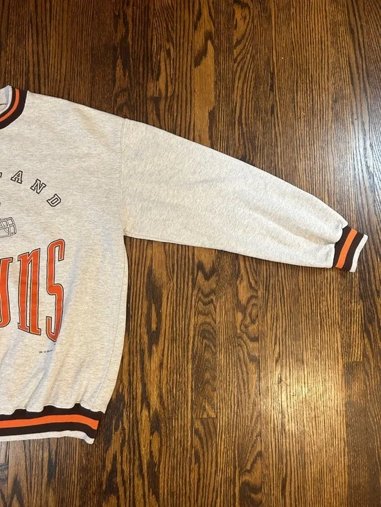 Vintage 90s Cleveland Browns Sweatshirt - Picture 7 of 10